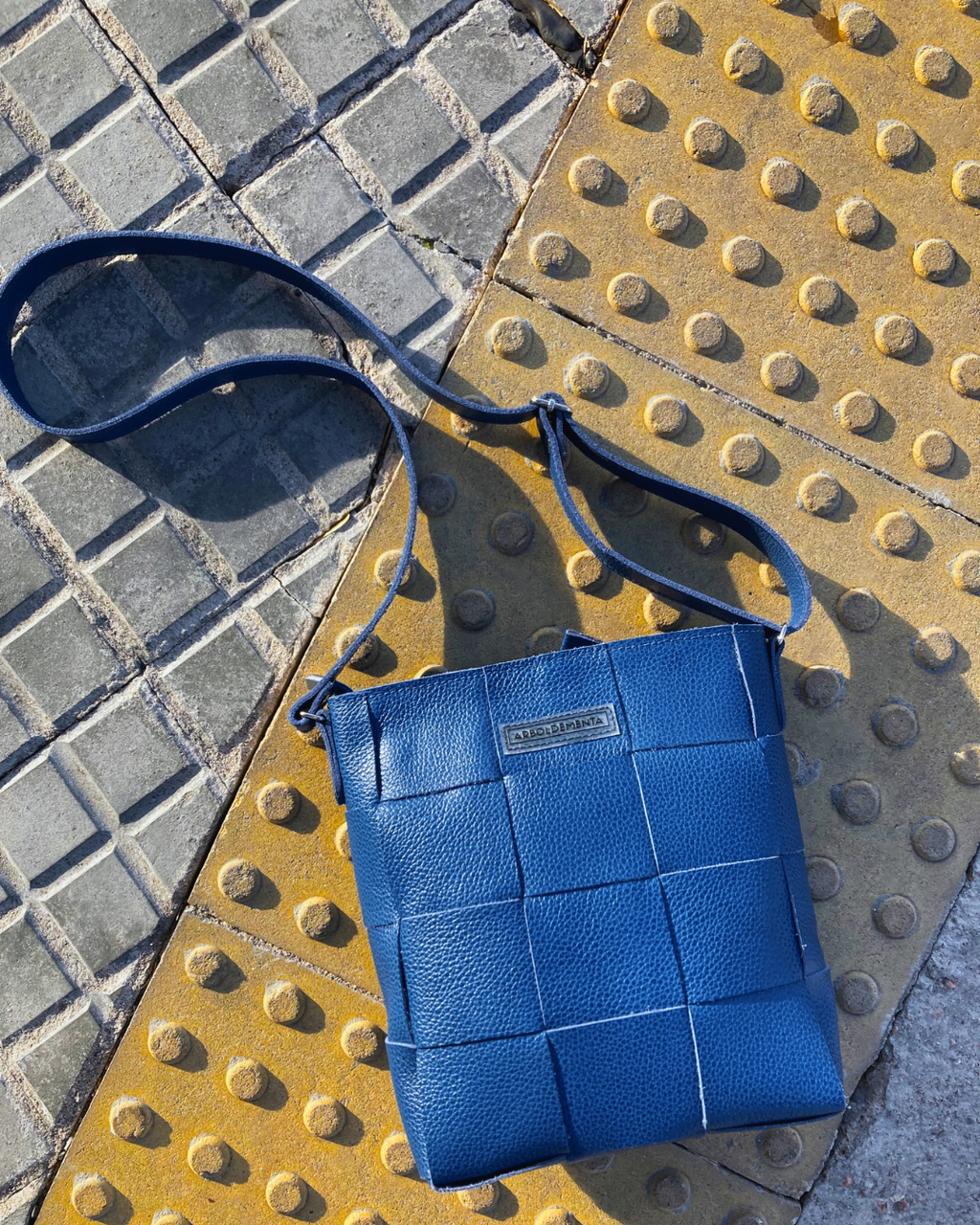 Bolso de cuero REPOSERA color azul eléctrico