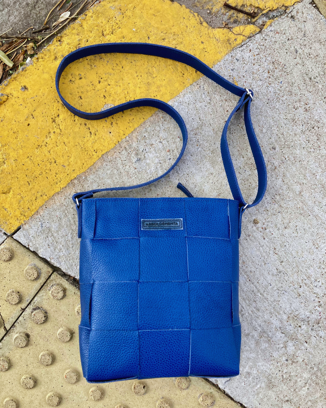 Bolso de cuero REPOSERA color azul eléctrico