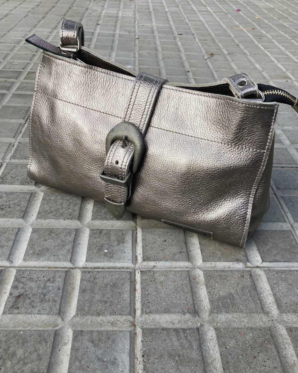 Cartera de cuero BEA - color plateado