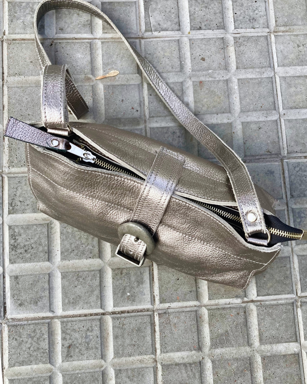 Cartera de cuero BEA - color plateado