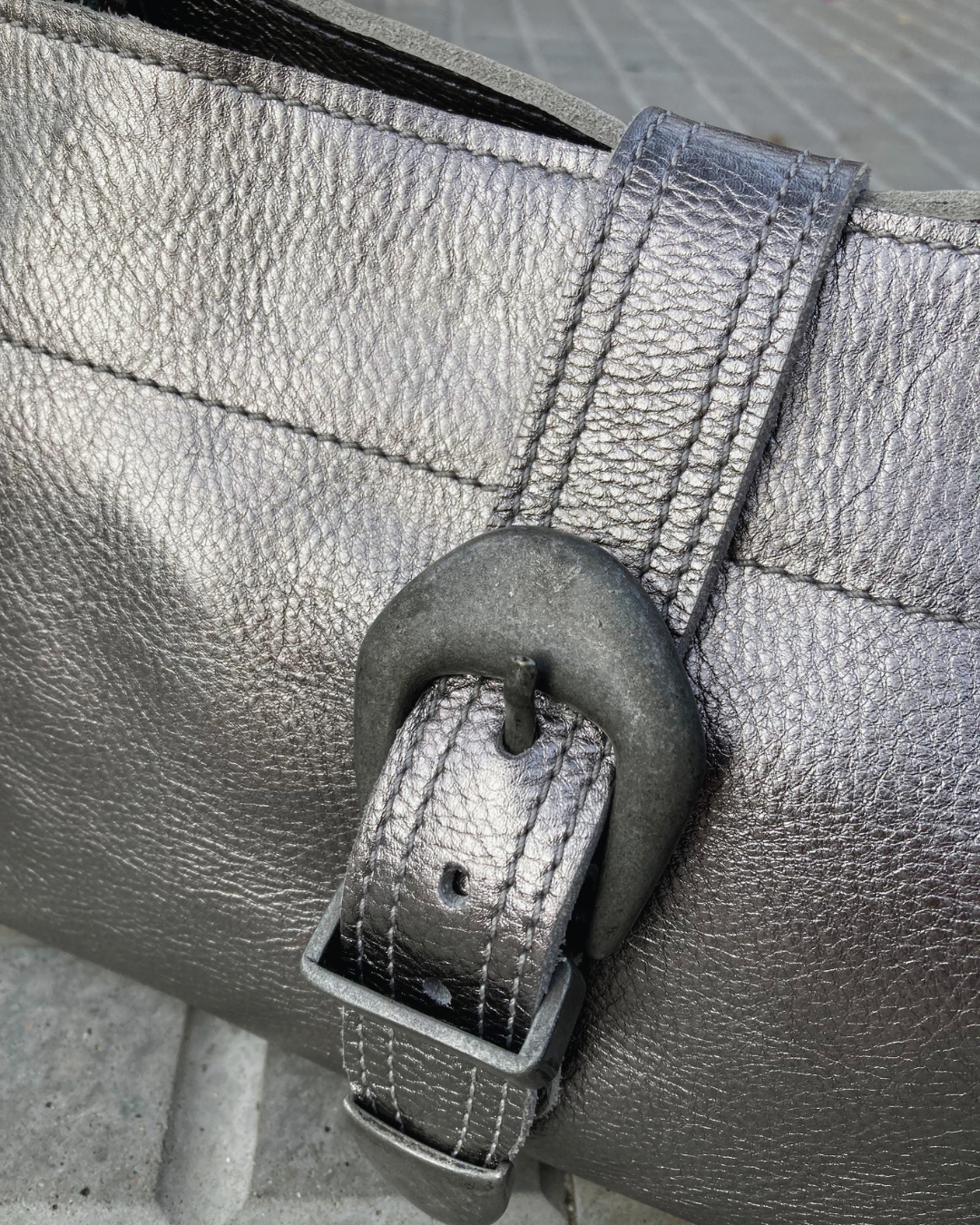 Cartera de cuero BEA - color plateado