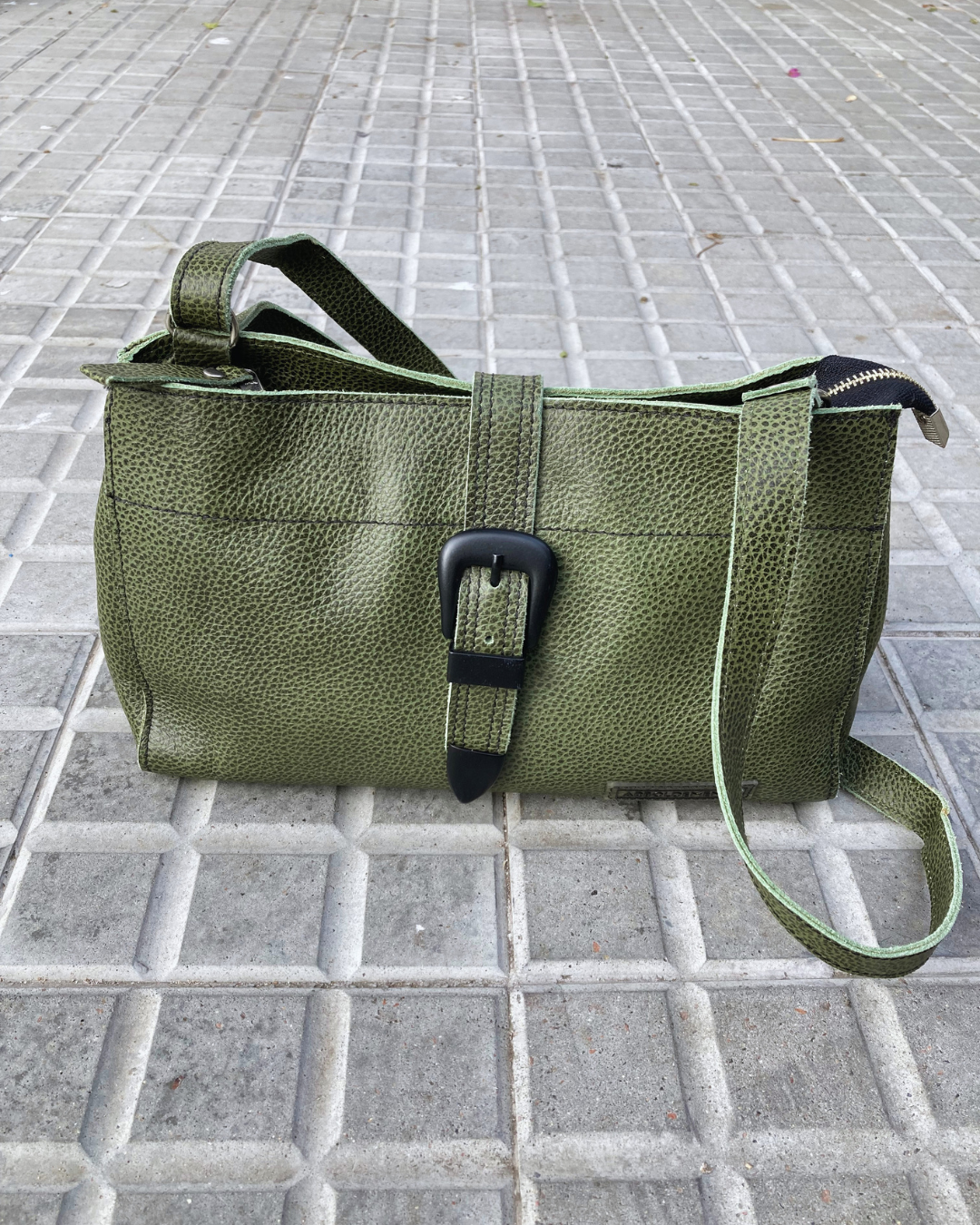 Cartera de cuero BEA - color verde oliva