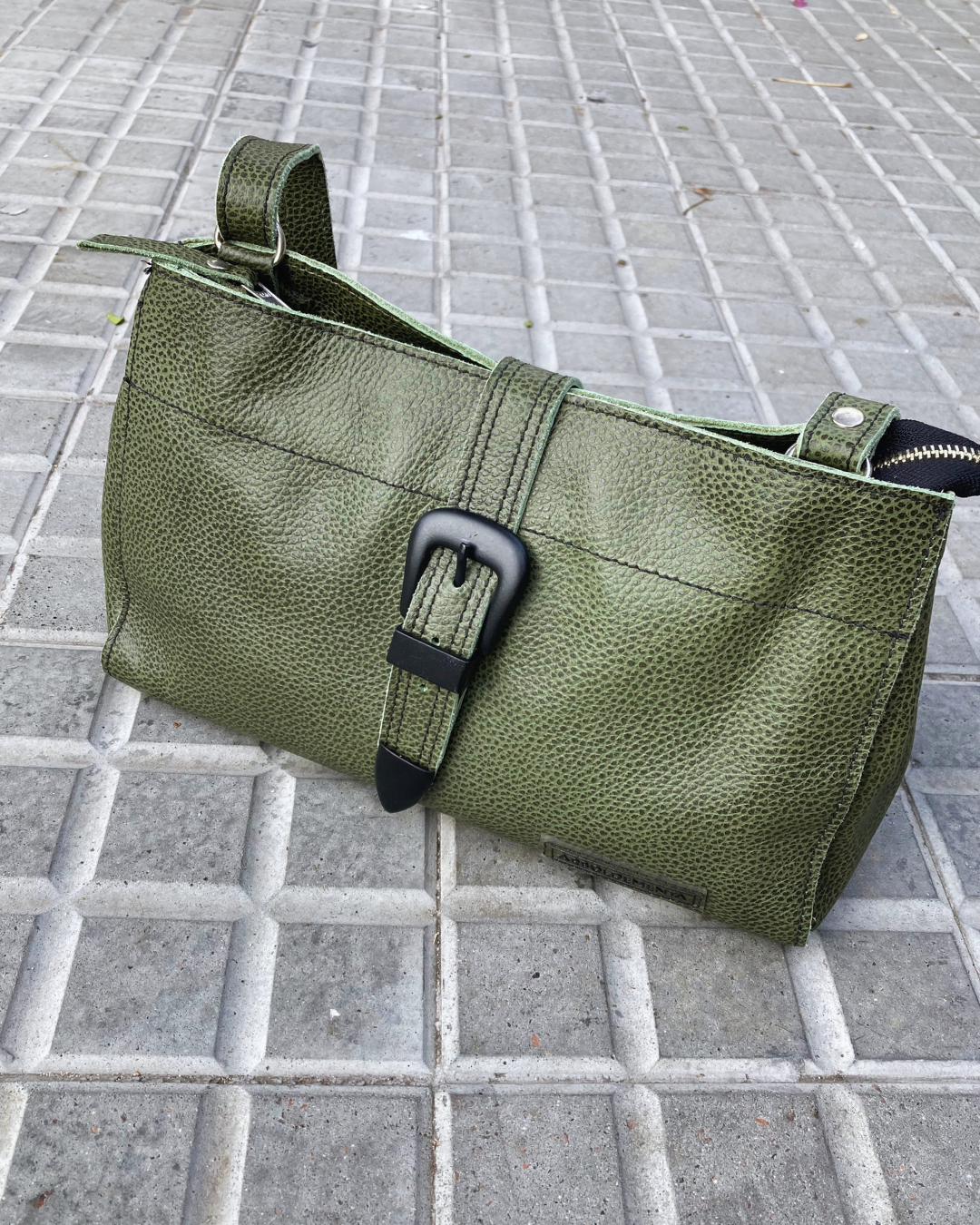 Cartera de cuero BEA - color verde oliva