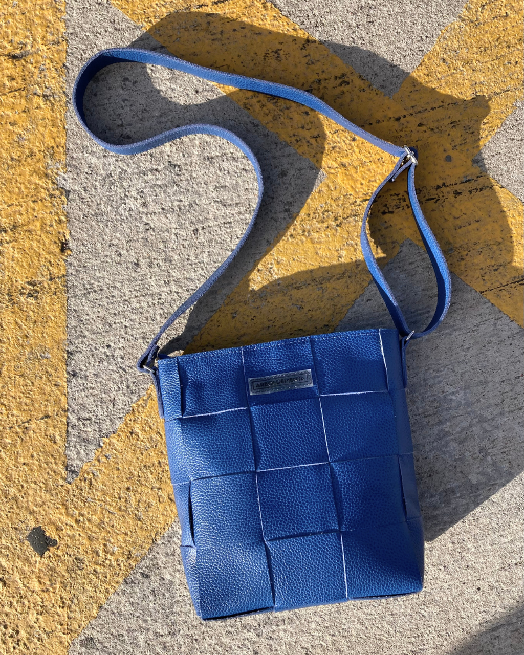 Bolso de cuero REPOSERA color azul eléctrico