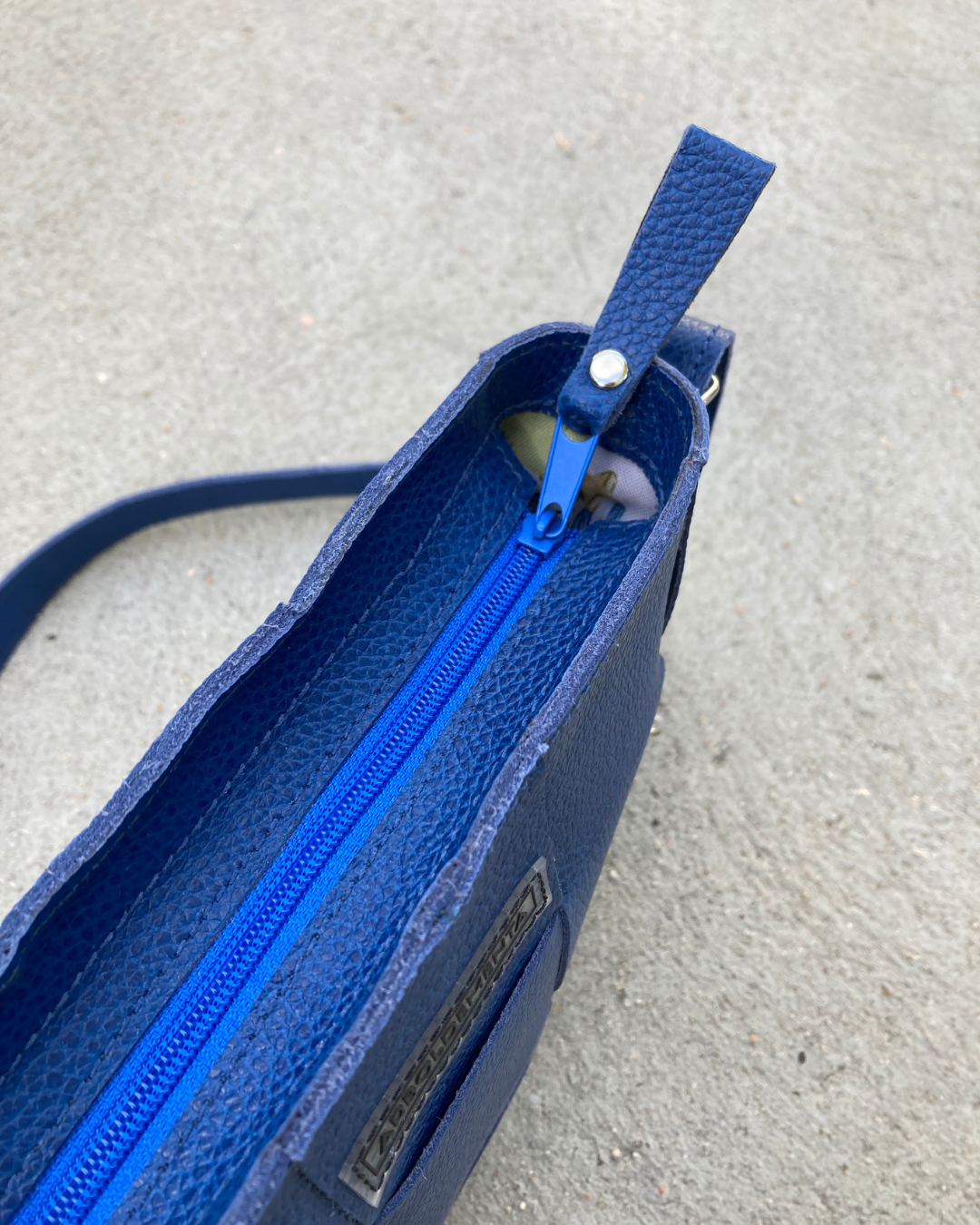 Bolso de cuero REPOSERA color azul eléctrico