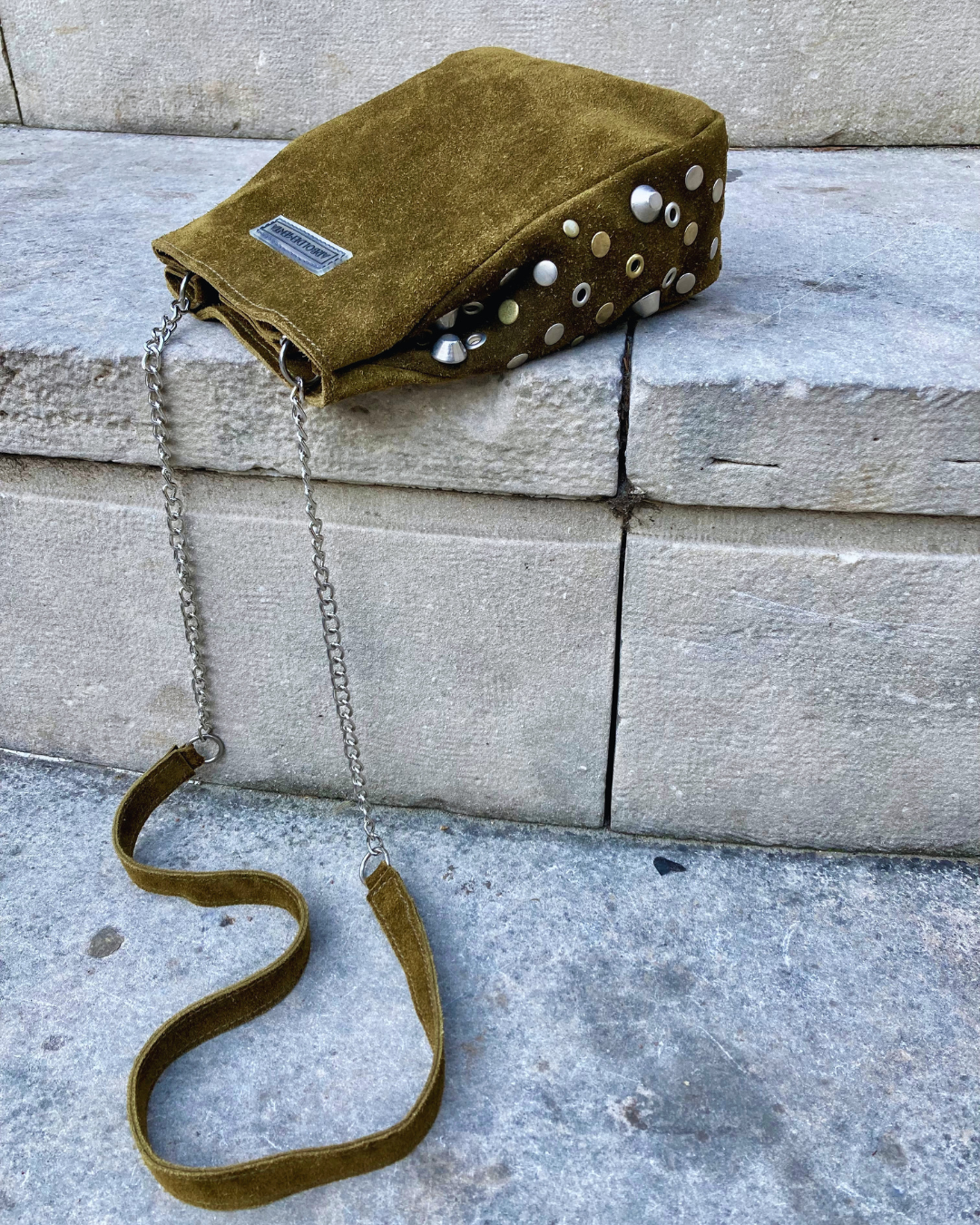 Cartera de gamuza PENÉLOPE - color oliva