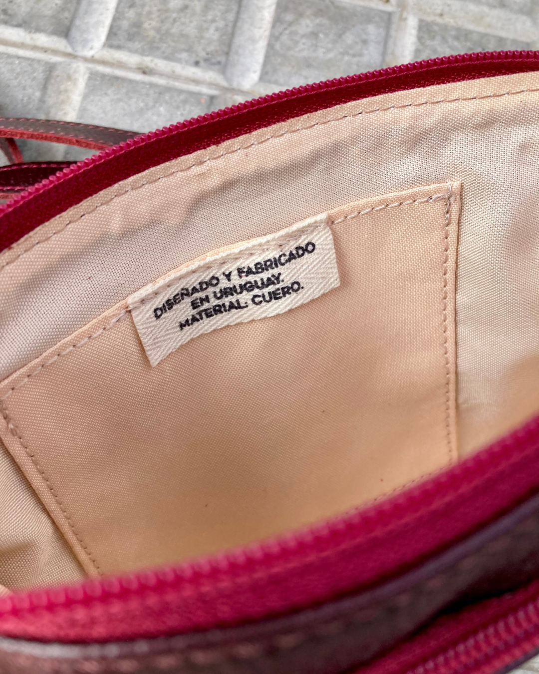 Cartera de viaje de cuero SOFÍA - color bordó