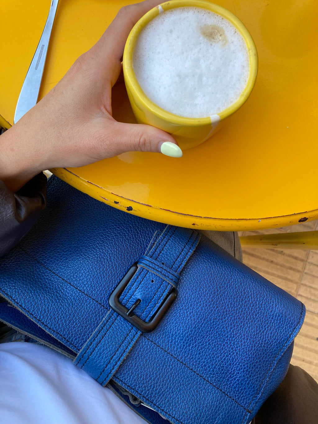 Cartera de cuero BEA - color azul eléctrico