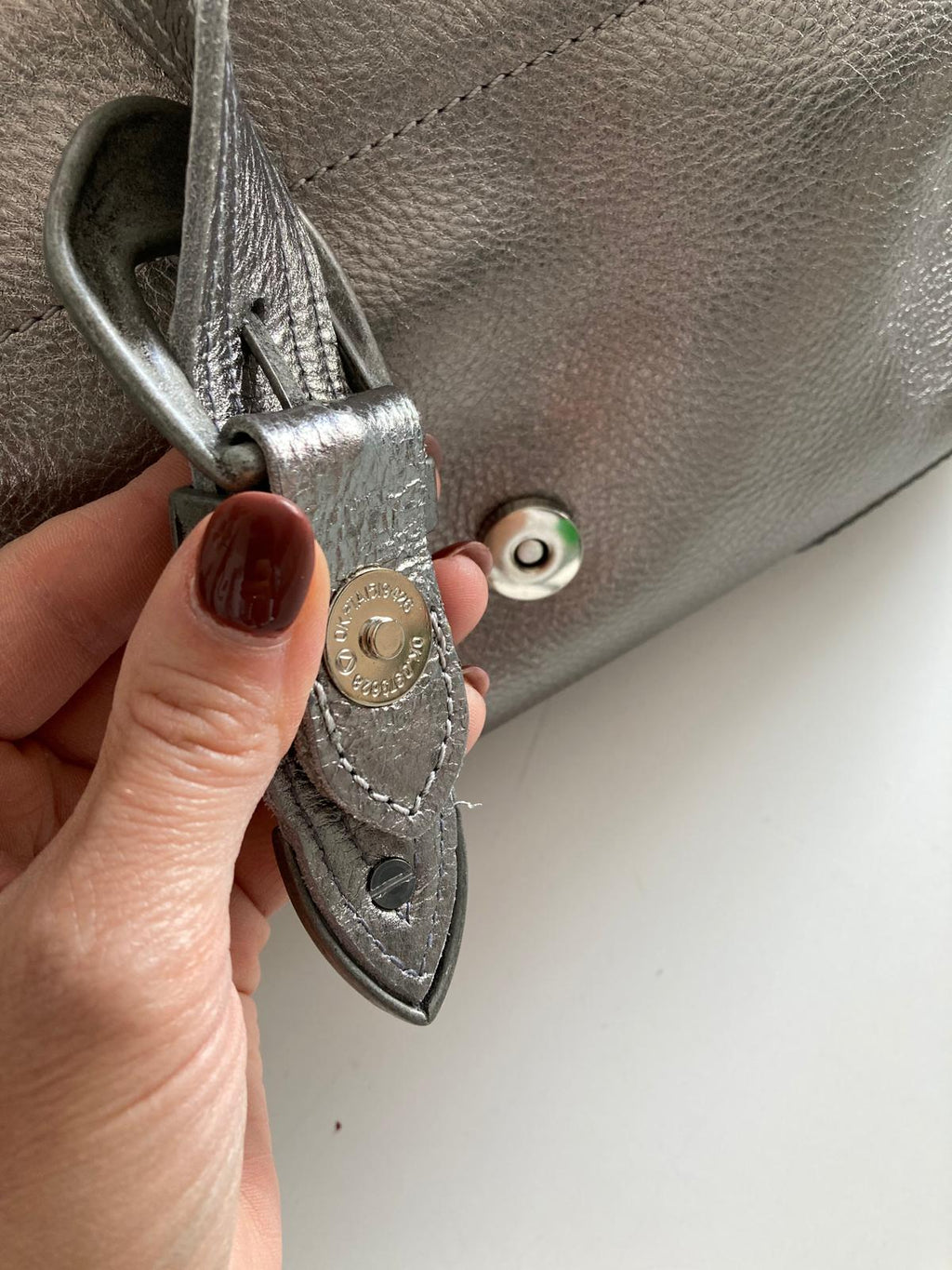 Cartera de cuero BEA - color plateado