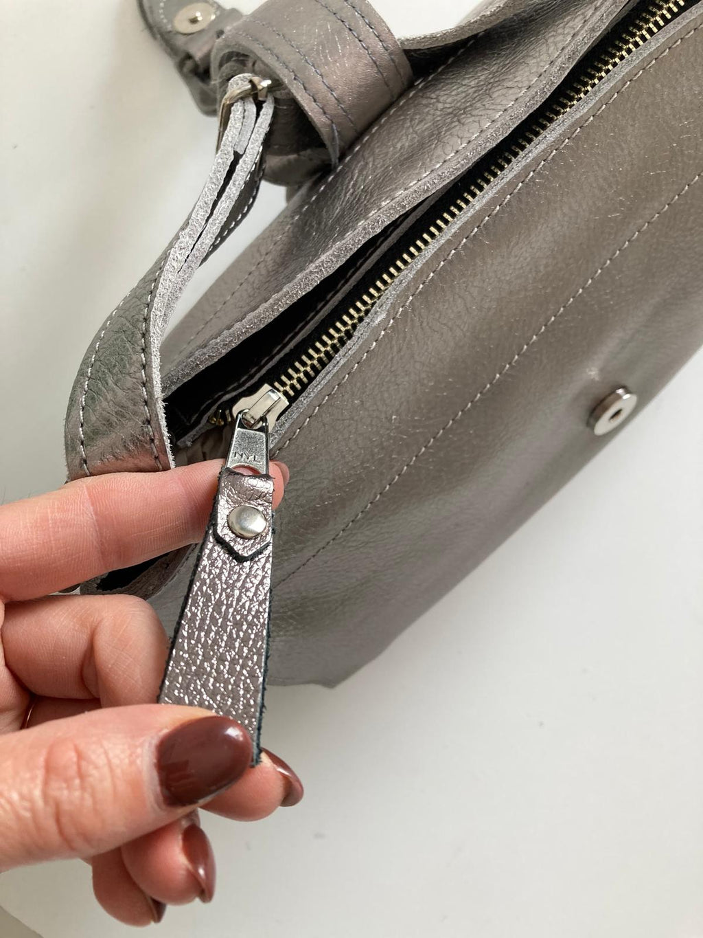 Cartera de cuero BEA - color plateado