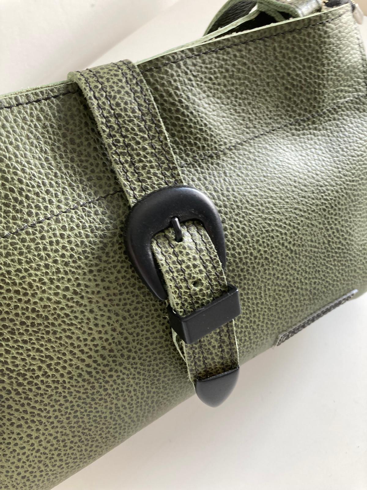 Cartera de cuero BEA - color verde oliva
