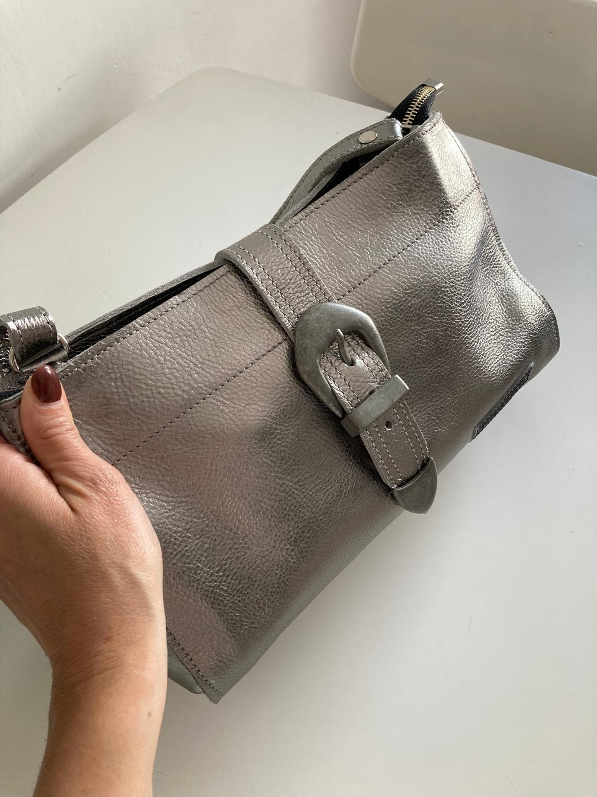 Cartera de cuero BEA - color plateado