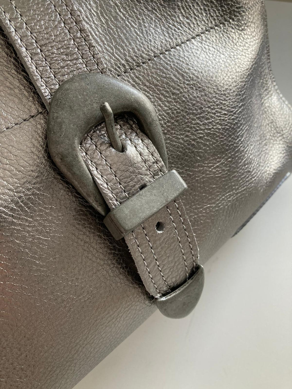 Cartera de cuero BEA - color plateado