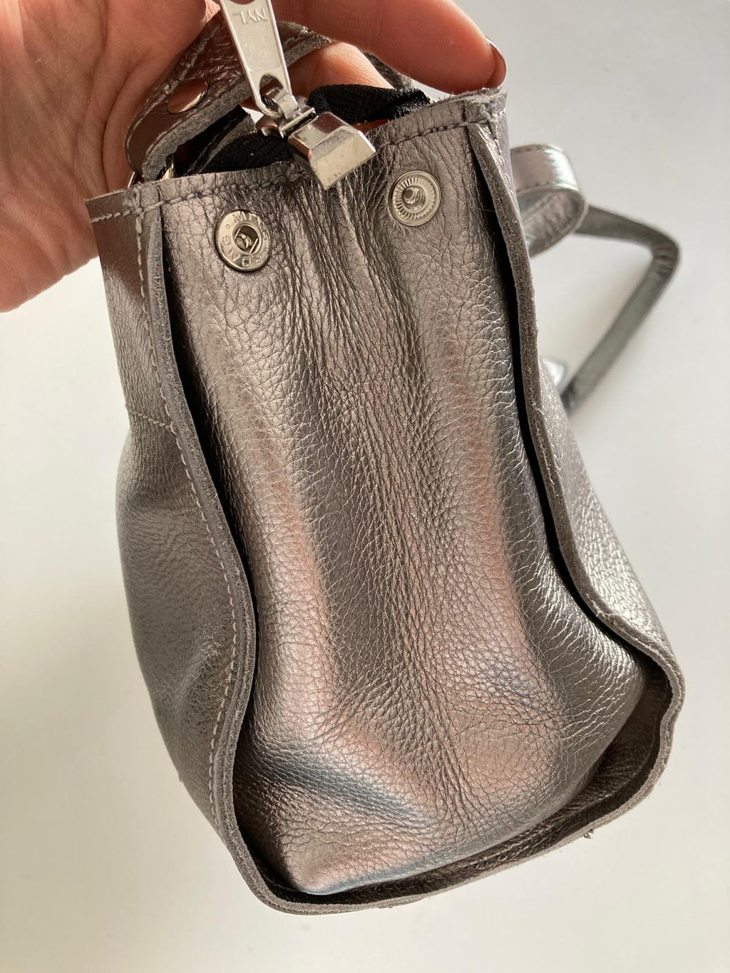Cartera de cuero BEA - color plateado