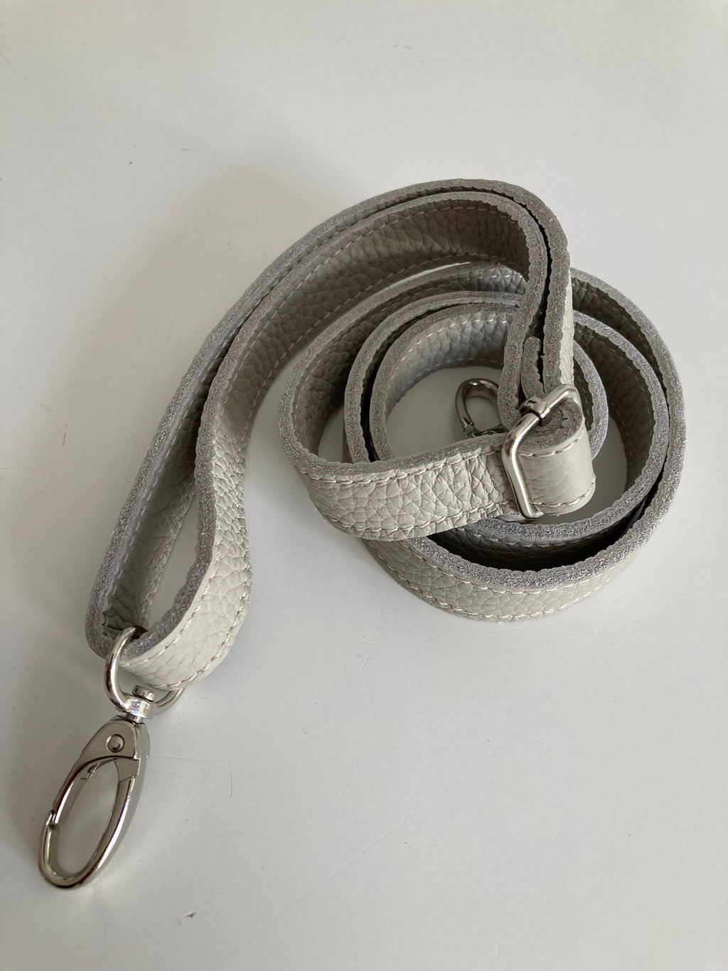 Cartera de viaje de cuero SOFÍA - color tiza