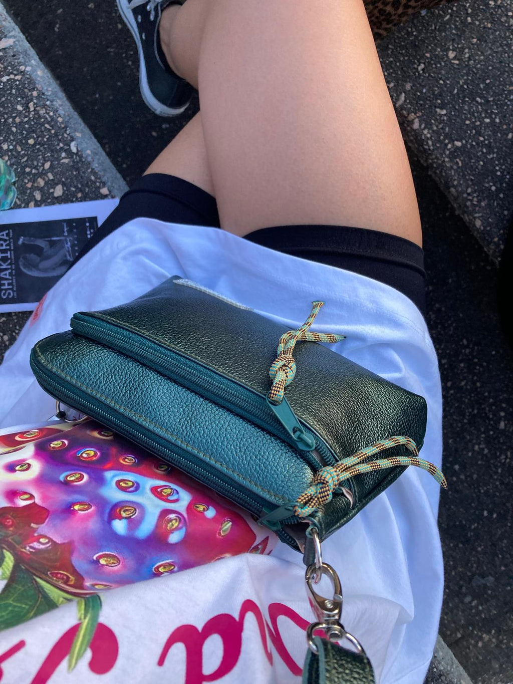 Cartera de viaje de cuero SOFÍA - color petróleo metalizado
